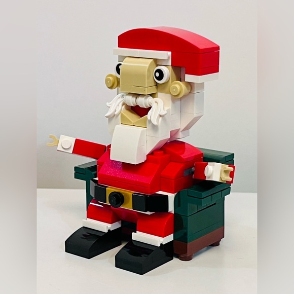 LEGO Holiday Collection - Picture 3 of 8
